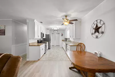 818 Country Club Road, Bowie, TX 76230 - Photo 6