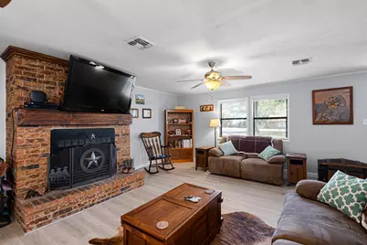 818 Country Club Road, Bowie, TX 76230 - Photo 4