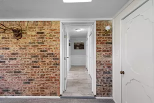 818 Country Club Rd, Bowie, TX 76230 - Photo 16