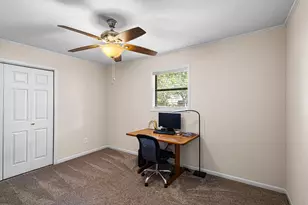 818 Country Club Rd, Bowie, TX 76230 - Photo 22