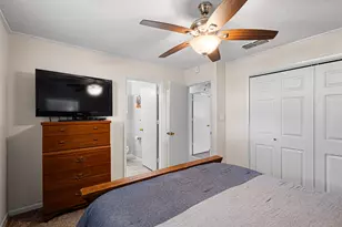 818 Country Club Rd, Bowie, TX 76230 - Photo 20