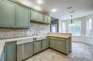 2404 Summer Ct, Arlington, TX 76001 - Photo 18