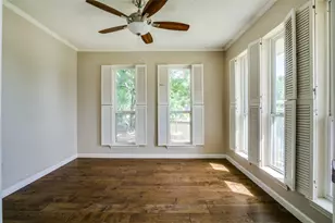 501 Panama Ct, Granbury, TX 76048 - Photo 8