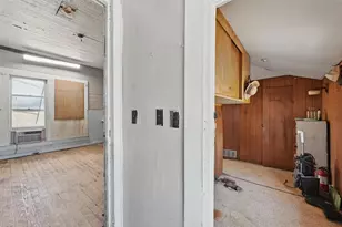 402 S Watson St, Alvarado, TX 76009 - Photo 18