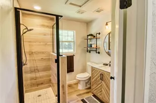 505 E 4th St, Weatherford, TX 76086 - Photo 8