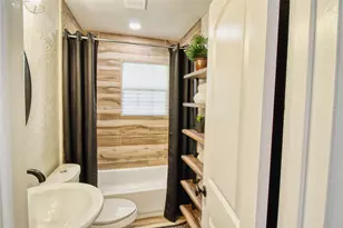 505 E 4th St, Weatherford, TX 76086 - Photo 12