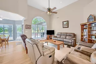 615 Kiowa Dr W, Lake Kiowa, TX 76240 - Photo 10