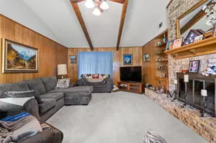 402 N Walnut St, Lacy Lakeview, TX 76705 - Photo 4