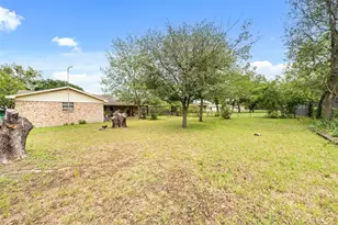 402 N Walnut St, Lacy Lakeview, TX 76705 - Photo 20