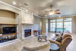 6306 Shadow Valley Dr, Burleson, TX 76028 - Photo 6