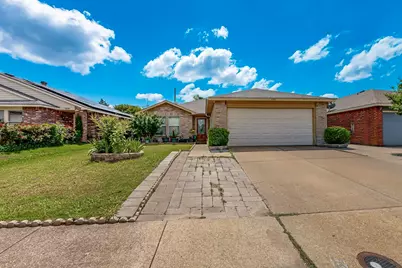 230 Idlewyld Drive, Mesquite, TX 75149 - Photo 1