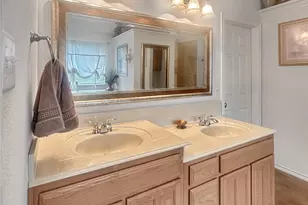 10717 Greenview Ct, Benbrook, TX 76126 - Photo 8