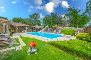 2138 Wellington Dr, Grand Prairie, TX 75051 - Photo 30