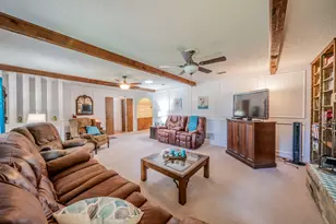 2138 Wellington Dr, Grand Prairie, TX 75051 - Photo 8