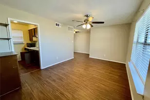 2526 W Prairie St, Denton, TX 76201 - Photo 8