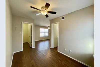 2526 W Prairie Street #203, Denton, TX 76201 - Photo 6