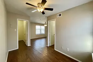 2526 W Prairie St, Denton, TX 76201 - Photo 6