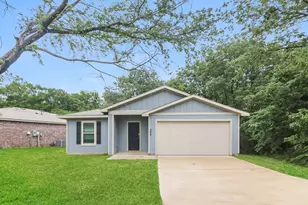 304 Outboard Dr, Gun Barrel City, TX 75156 - Photo 1