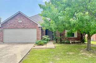 1924 Cliffrose Dr, Little Elm, TX 75068 - Photo 2