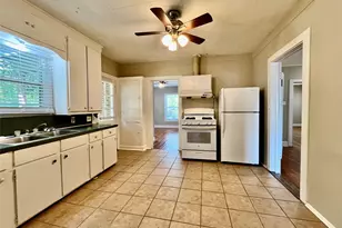 701 W Sycamore St, Denton, TX 76201 - Photo 6