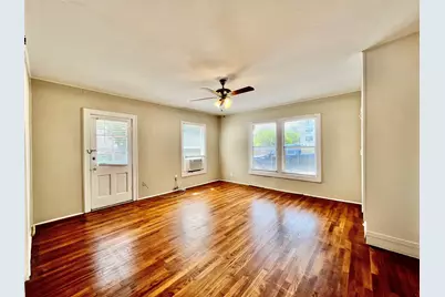 701 W Sycamore Street, Denton, TX 76201 - Photo 8