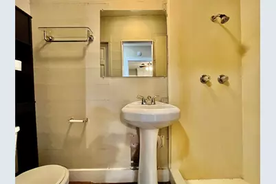 701 W Sycamore Street, Denton, TX 76201 - Photo 12