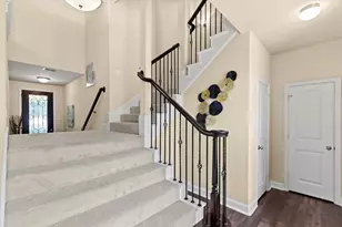 2660 Venice Dr, Grand Prairie, TX 75054 - Photo 6