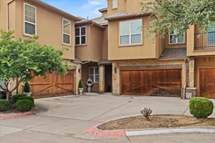 2660 Venice Dr, Grand Prairie, TX 75054 - Photo 4