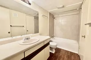 800 W Collins St, Denton, TX 76201 - Photo 10