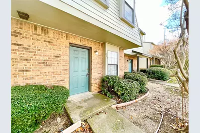 800 W Collins Street, Denton, TX 76201 - Photo 2