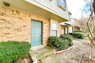 800 W Collins St, Denton, TX 76201 - Photo 2