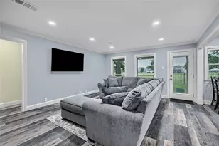 912 Kiowa Dr W, Lake Kiowa, TX 76240 - Photo 8