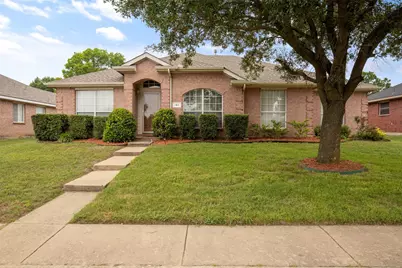 141 Buffalo Creek Drive, DeSoto, TX 75115 - Photo 1