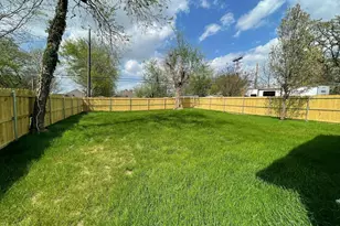 1315 W Gandy St, Denison, TX 75020 - Photo 18