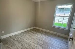 1315 W Gandy St, Denison, TX 75020 - Photo 16