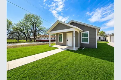 320 SW 14th, Mineral Wells, TX 76067 - Photo 1