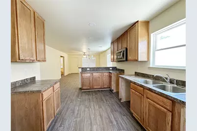 320 SW 14th, Mineral Wells, TX 76067 - Photo 8