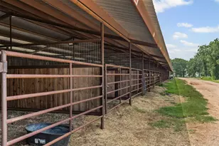 295 Lindsey Ln, Stephenville, TX 76401 - Photo 32