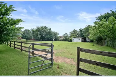 6939 Calender Road, Arlington, TX 76001 - Photo 16