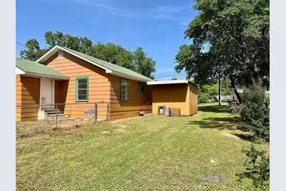 711 Fayette Street, Nocona, TX 76255 - Photo 14