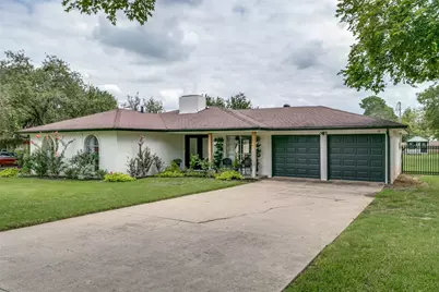 203 Oak Valley Drive, Colleyville, TX 76034 - Photo 2