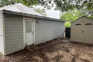 325 Virginia Ave, Waxahachie, TX 75165 - Photo 4