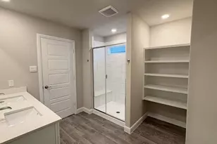 1137 Keystone Dr, Granbury, TX 76048 - Photo 10