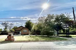 4531 Blackstone Dr, Fort Worth, TX 76114 - Photo 2