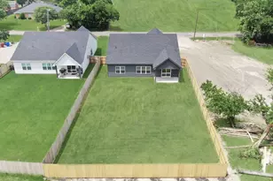 909 Maple St, Farmersville, TX 75442 - Photo 24