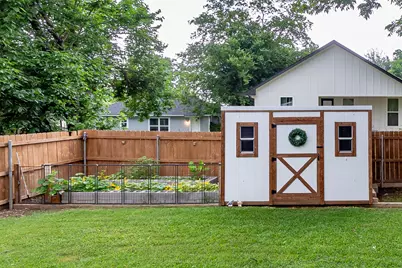 161 Columbia Street, Cleburne, TX 76031 - Photo 16