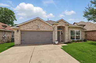 713 Bridle Trail, Saginaw, TX 76179 - Photo 6