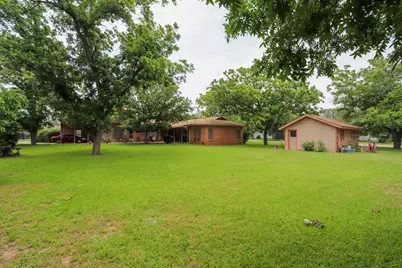 1000 S Harrison Street, McGregor, TX 76657 - Photo 28