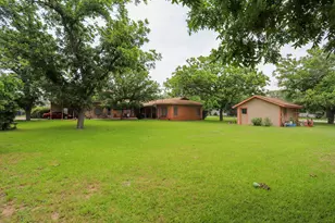 1000 S Harrison St, McGregor, TX 76657 - Photo 28