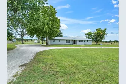 1411 Parker Dairy Road, Alvord, TX 76225 - Photo 2